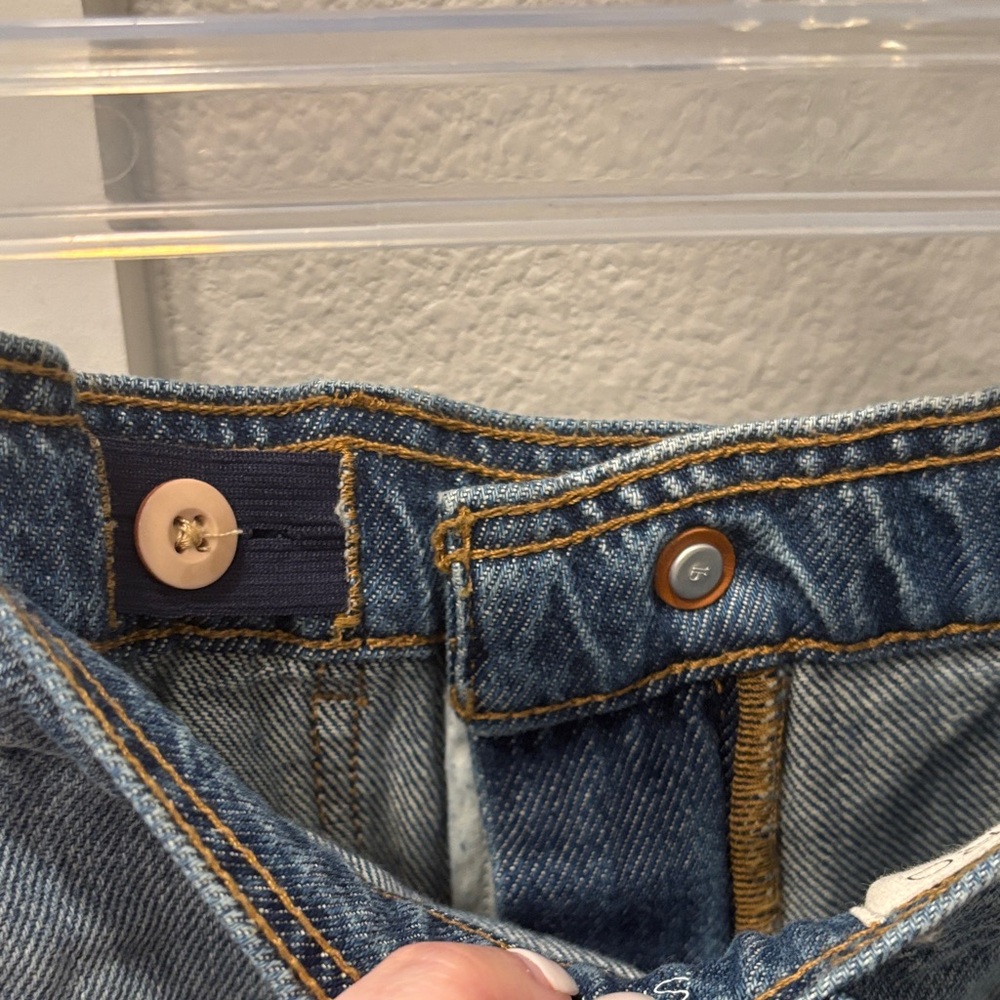 NWT Pilcro Small/Petite Relaxed Jeans with Rolled Hem - Picture 10 of 11